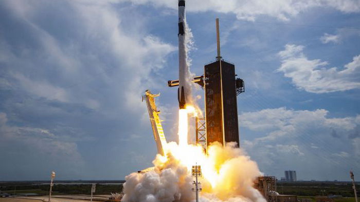 SpaceX вывела на орбиту арабский спутник BADR-8