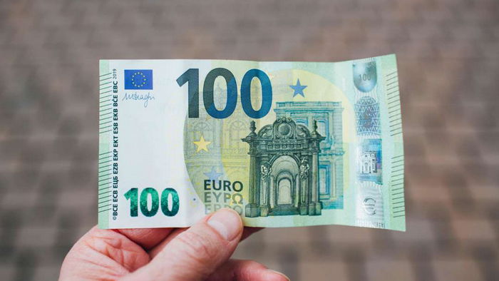 Официальный курс НБУ. Евро держится без изменений