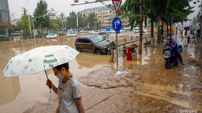В Пекине из-за сильных ливней погибли 11 человек