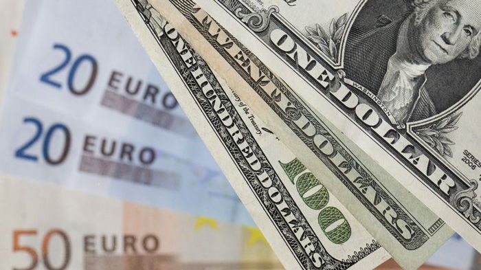 Евро подешевел на 46 копеек. Курс валют НБУ