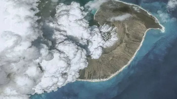 Нашли виновного. Ученые рассказали, стоит ли винить извержение вулкана Тонга в аномальной жаре