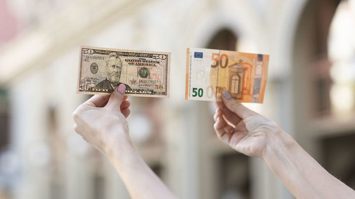 Курс евро снова снизился. Курс валют НБУ