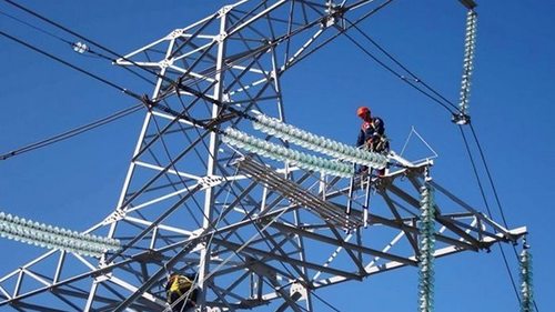 Украина возобновила импорт электричества из двух стран