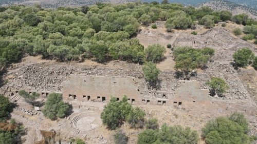 Сотни масляных ламп Древней Греции нашли в городе Айгай: самой старой ...