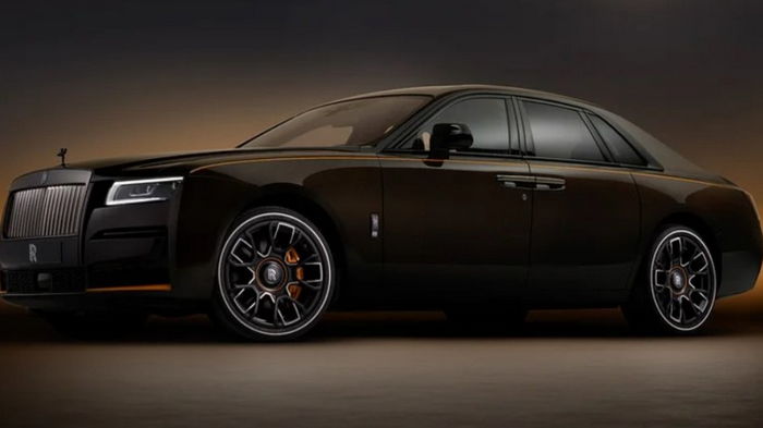 Rolls-Royce представил роскошный седан с «солнечным затмением» в салоне (видео)
