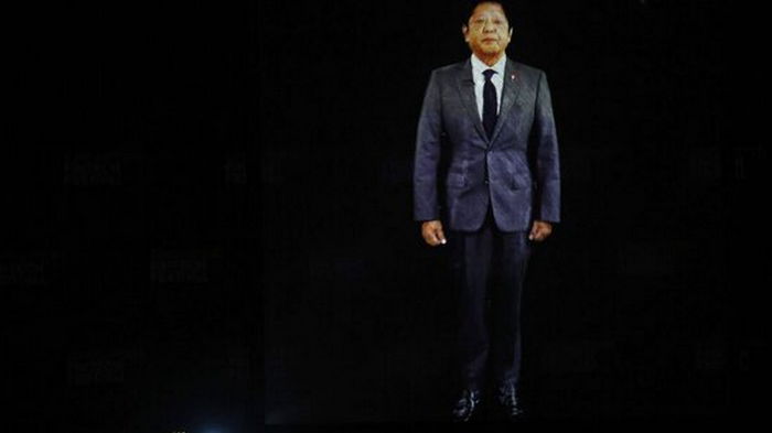 Голограмма президента Филиппин выступила в Сингапуре, пока он был в США
