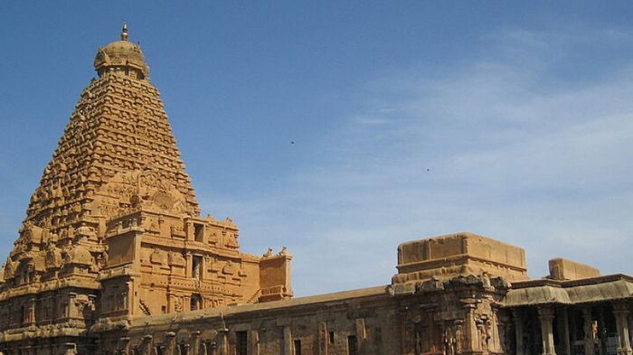 Инженерный гений династии Чола: почему индуистский храм Брахадисвара не отбрасывает тени