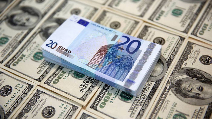 Доллар резко подорожал: НБУ установил официальный курс на 15 ноября