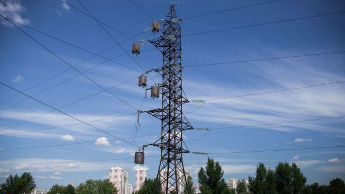 Дефіциту електроенергії в українській енергосистемі не спостерігається, — Міненерго