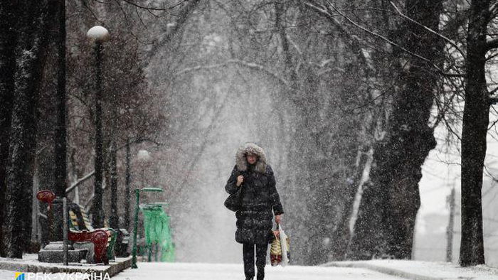 Дощ та сніг, але не скрізь: синоптики дали прогноз погоди на сьогодні
