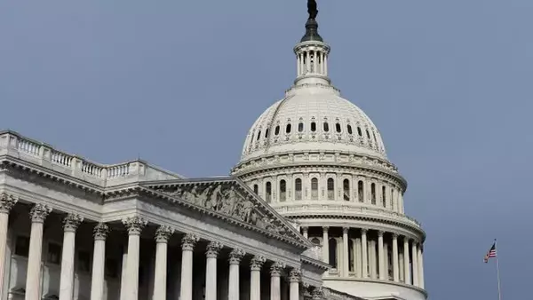 Палата представителей США приняла триллионный бюджет, который не допус...