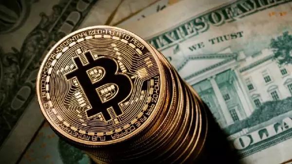 Bitcoin снизился в цене на 7,9% до 61 842 долларов
