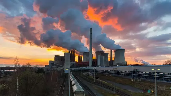 Страны G7 согласились прекратить использовать уголь в энергетике с 203...