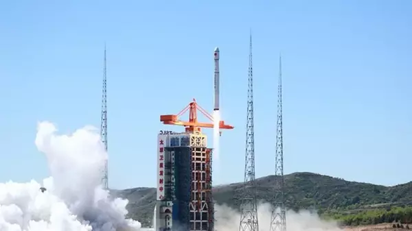 Китай запустил в космос новейшую ракету (видео)