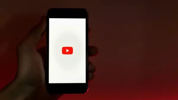 YouTube будет удалять сгенерированный контент, пародирующий настоящих людей