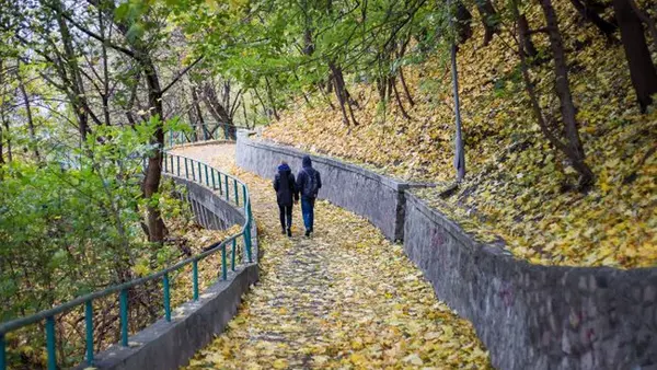 Майже без дощів, але прохолодно: прогноз погоди на сьогодні