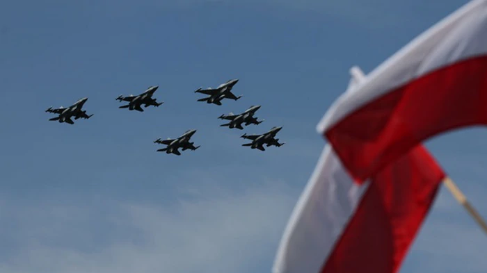 Польша планирует модернизировать все свои самолеты F-16