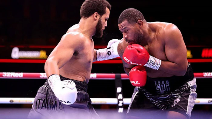 Итаума одержал убедительную победу нокаутом, быстро завершив бой