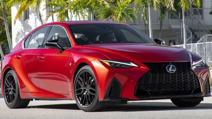 Lexus отказывается от целого ряда моделей: известны причины