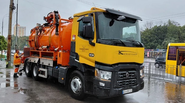 Ливень в Киеве: в центре столицы выпала полумесячная норма осадков