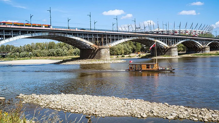 В Варшаве зафиксирован рекордно низкий уровень воды в Висле