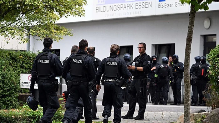 В Германии студент ранил ножом преподавательницу