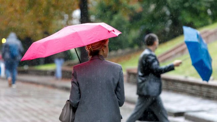 Осінь набирає обертів: де сьогодні в Україні дощитиме, а де — сонце