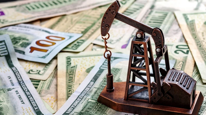 Цены на нефть продолжили падение: в Bloomberg назвали ключевые причины