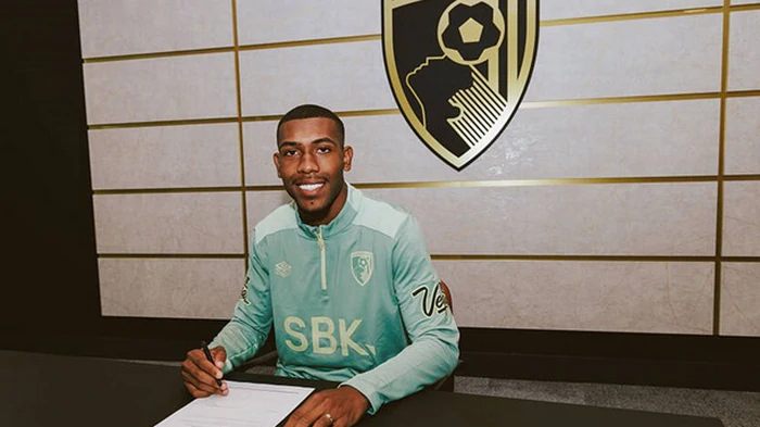 Борнмут объявил о замене Семеньо