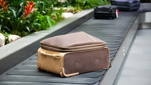 що відбувається з загубленим багажем в аеропорту