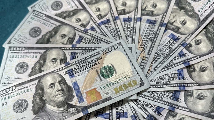 Доллар превращается в токсичную валюту из-за выходок Трампа, — The Economist