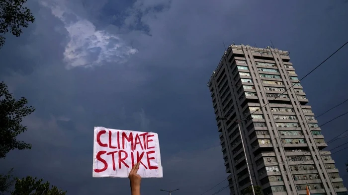 Климат наносит сокрушительный удар планете: Земля на пороге новых климатических катастроф