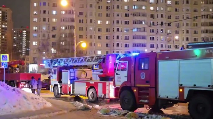 Взрыв в московской высотке: эвакуированы сотни жителей, есть пострадавшие