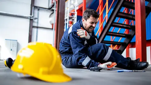 Производственная травма за рубежом: компенсации во Франции и Канаде