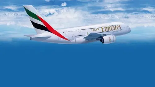 Авіарейси в ОАЕ здійснюються попри загрозу ракет, — WSJ