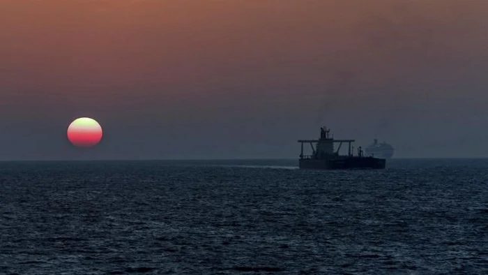 Иран обманул союзника? Китайские судна внезапно не пустили через Ормузский пролив