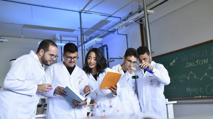 Ученые хотят создавать «людей без головы» для выращивания органов