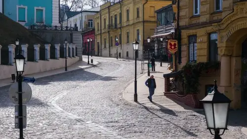 По-весняному тепло, але смуга холоду пройде частиною країни: прогноз н...