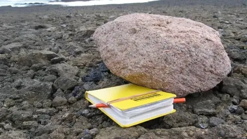 На вершинах гор в Антарктиде найдены загадочные розовые камни: их тайна наконец разгадана