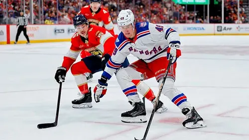 НХЛ: успешная ночь для Тампы и Флориды