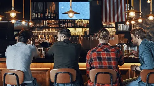 В США все большую популярность набирают рестораны, где запрещены телефоны