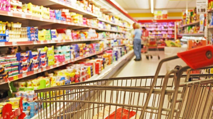 Деякі українці зможуть отримати продукти від держави безкоштовно: уряд ухвалив рішення