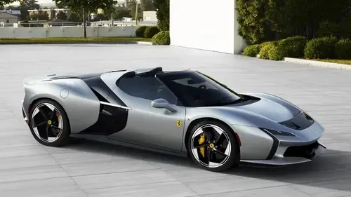 По индивидуальному заказу: дебютировал эксклюзивный суперкар Ferrari HC25 (видео)