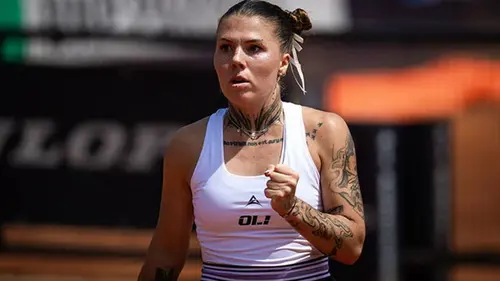 Олейникова вышла в 1/16 финала Ролан Гаррос после драматической победы