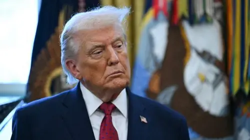 Трамп созывает экстренное совещание правительства США