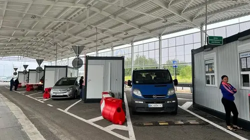 Можно быстрее выехать из Украины: пограничники назвали наименее загруженные пункты пропуск...