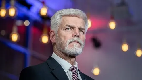 Правительство Чехии не пустило президента на саммит НАТО — СМИ