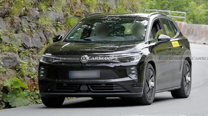 Электрический Tiguan: преемника Volkswagen ID.4 заметили во время испытаний (фото)
