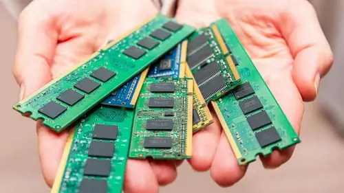 Samsung предупредила, сколько еще продлится кризис на рынке памяти