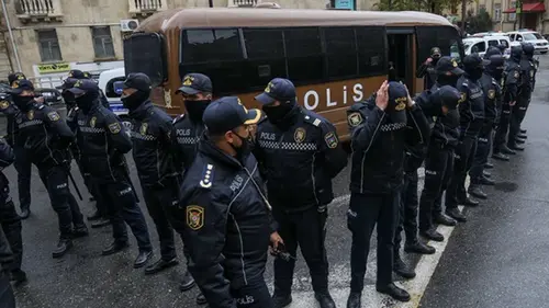 В Азербайджане протестуют из-за запрета на ношение хиджабов в школах